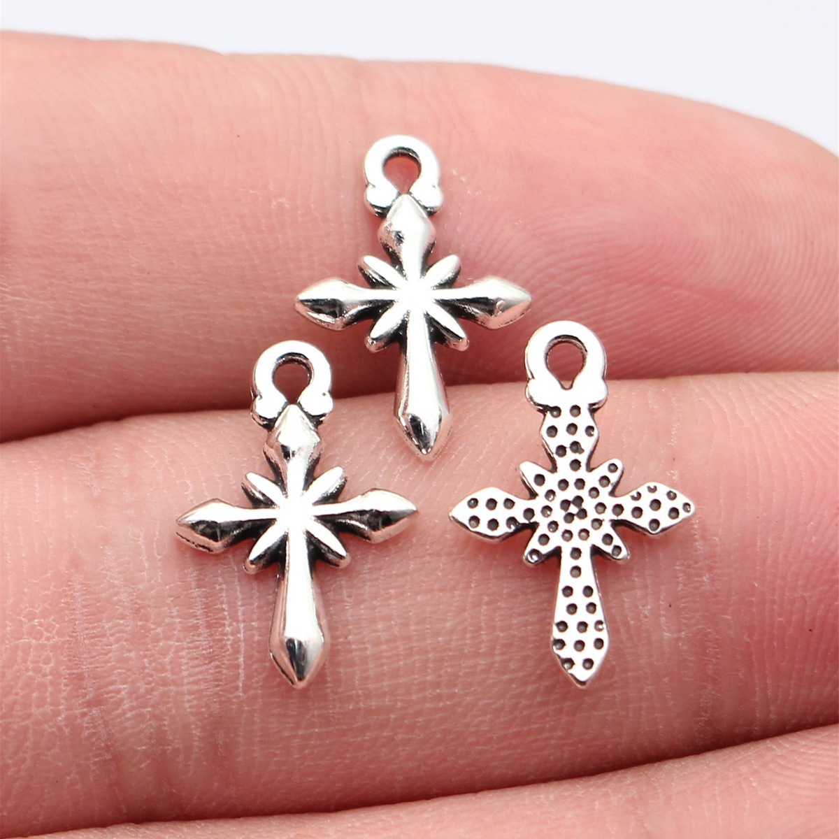 WYSIWYG 40pcs 18x12mm 3 Colors - Vintage Fashion Theme review and price